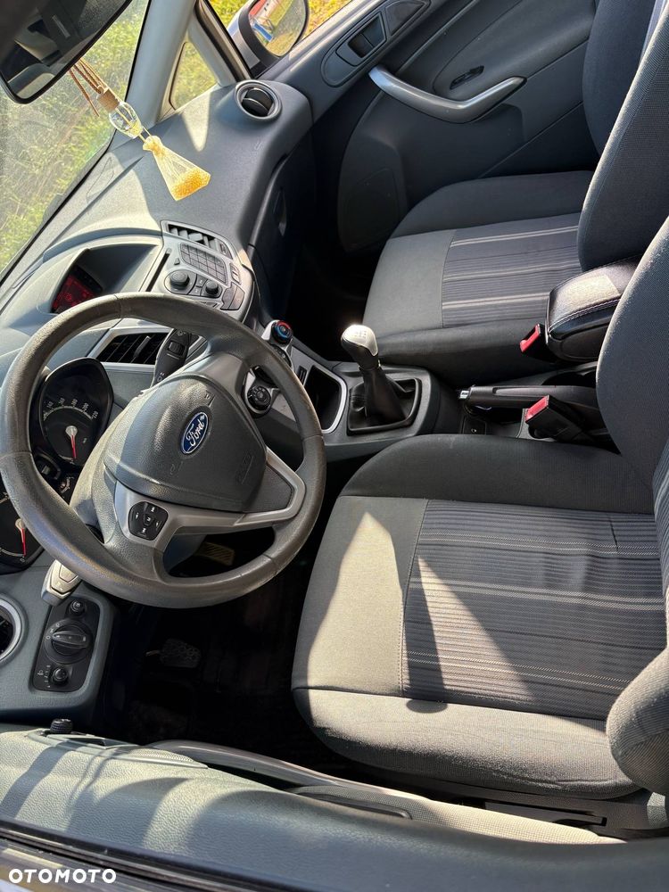 Ford Fiesta - 5