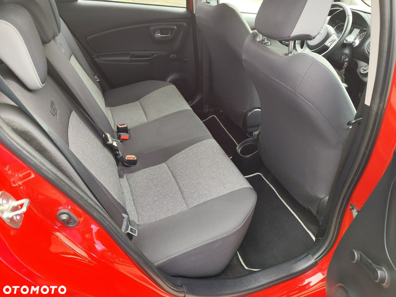 Toyota Yaris - 13