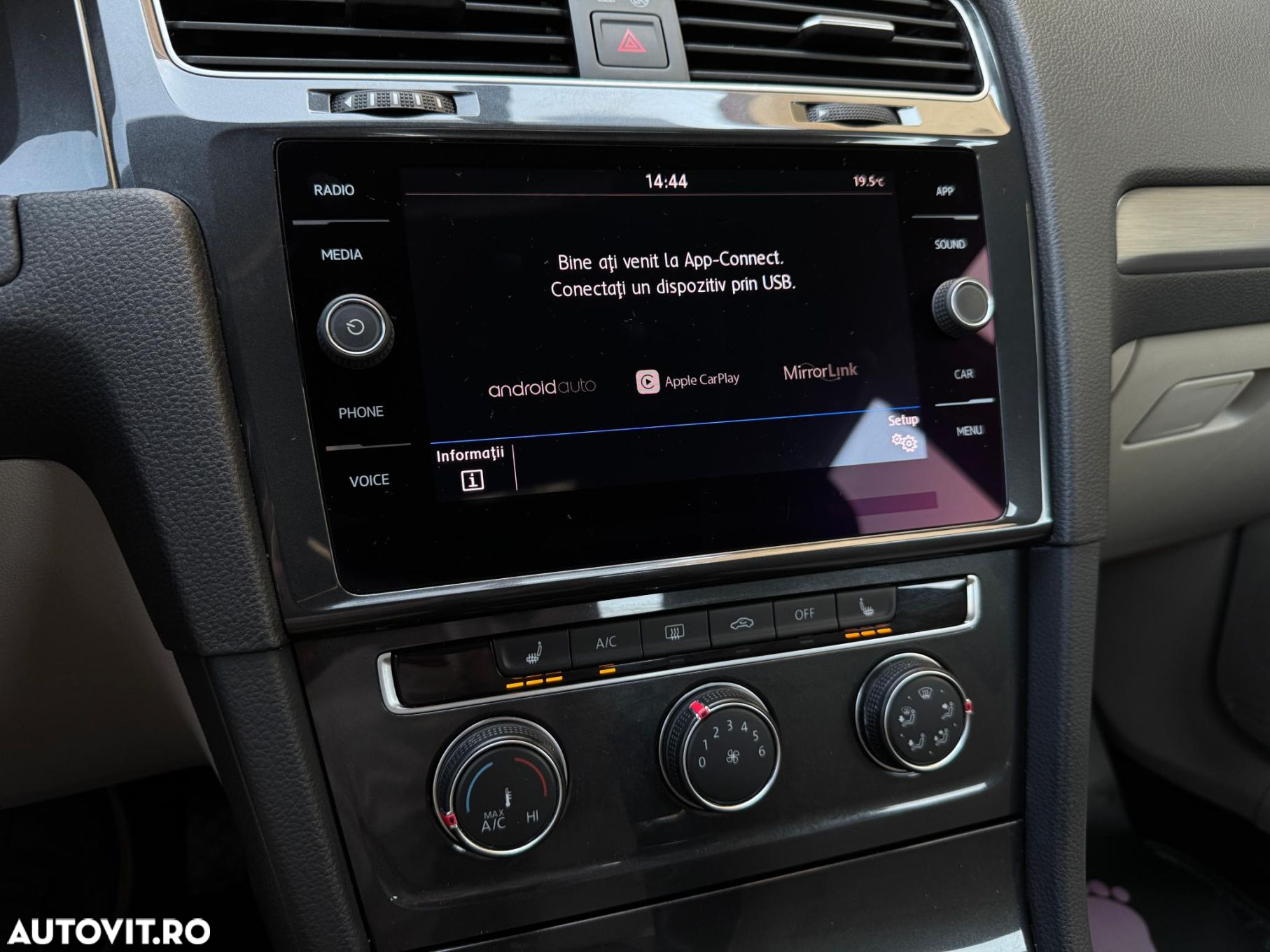 Volkswagen Golf - 12