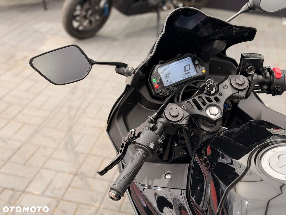 Yamaha YZF - 7