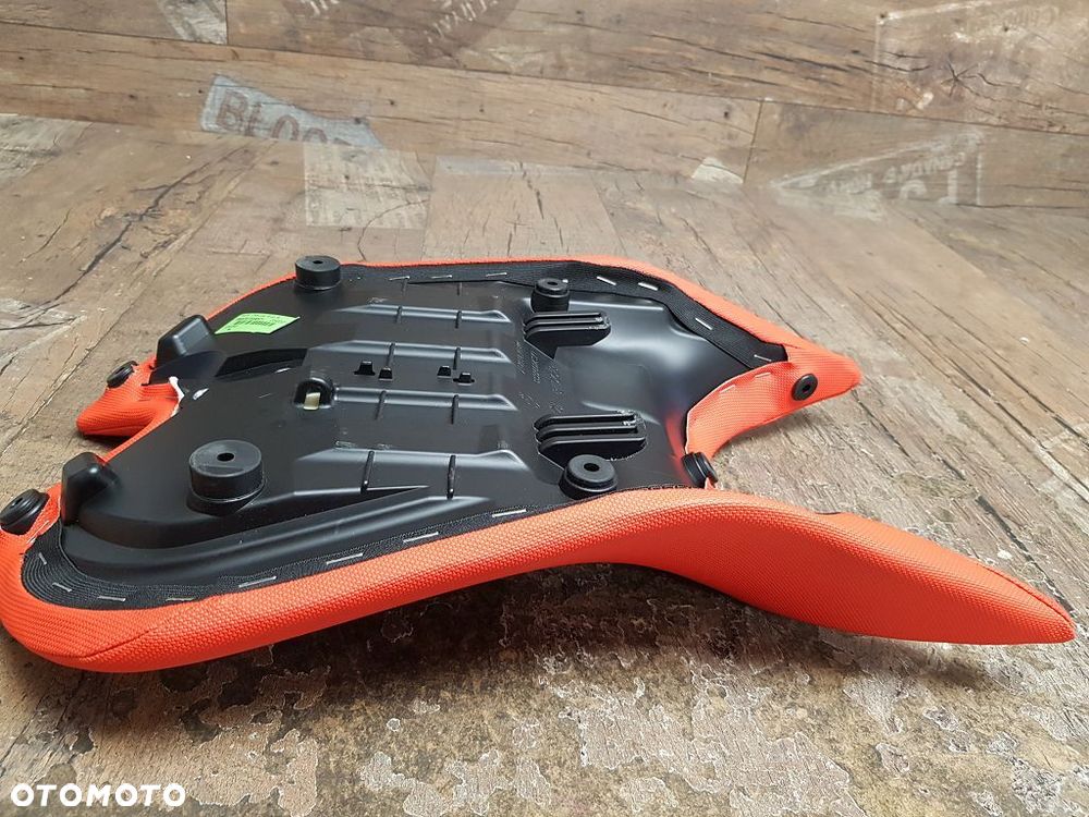 Siedzenie kierowcy Aprilia Tuono 660 2B007073000C1 - 9