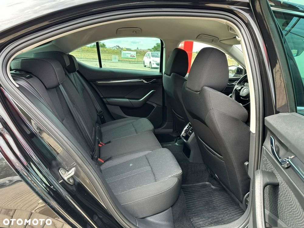 Skoda Octavia 2.0 TDI Style DSG - 16