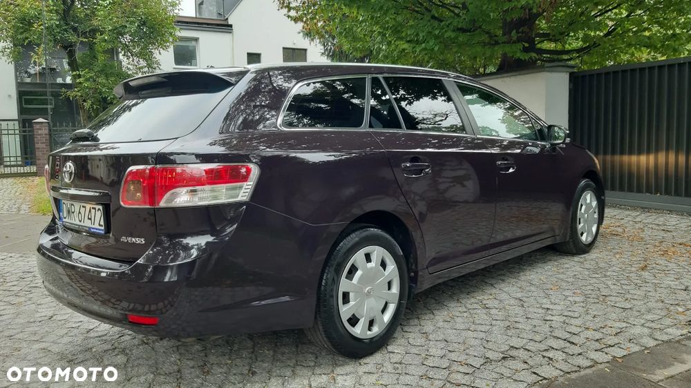 Toyota Avensis 1.6 Active - 30