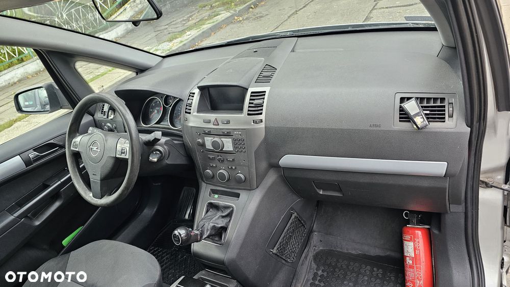 Opel Zafira - 16