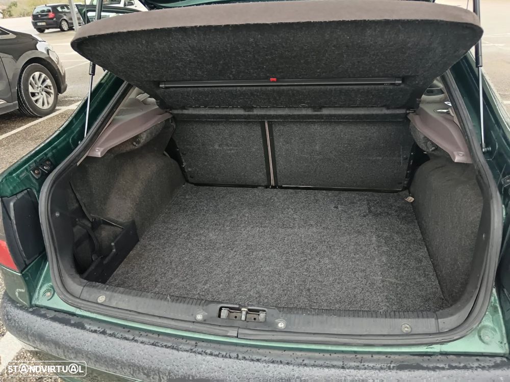 Renault Laguna 1.8 RXE - 8