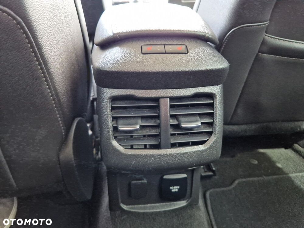 Ford Mondeo 2.0 TDCi Bi-Turbo Titanium PowerShift - 36
