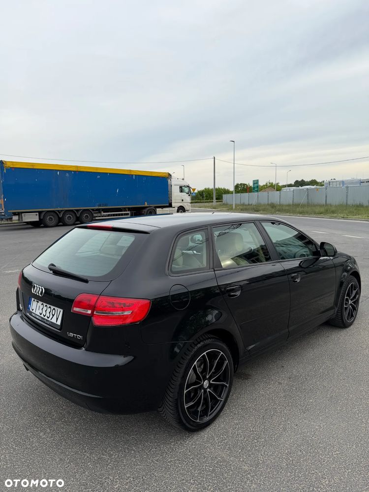 Audi A3 Sportback 1.6 TDI DPF Ambition S tronic - 10