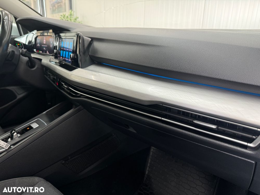 Volkswagen Golf 1.5 eTSI ACT DSG MHEV Life - 17