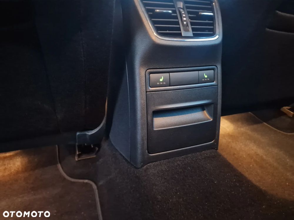 Skoda Octavia 2.0 TDI DSG Sportline - 34