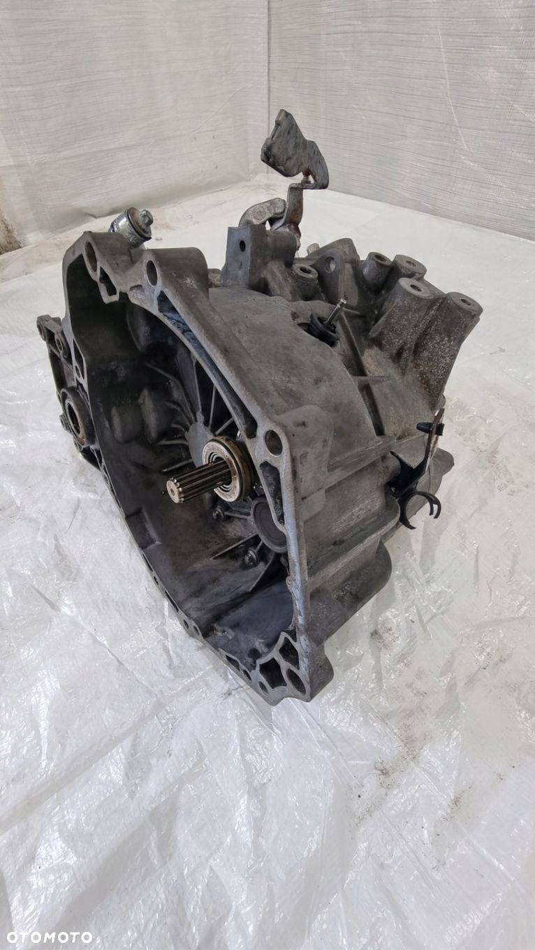 Skrzynia biegów F23 Opel Astra III H 1.7 CDTI - 3