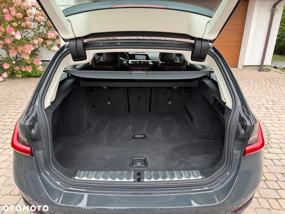 BMW Seria 3 - 26