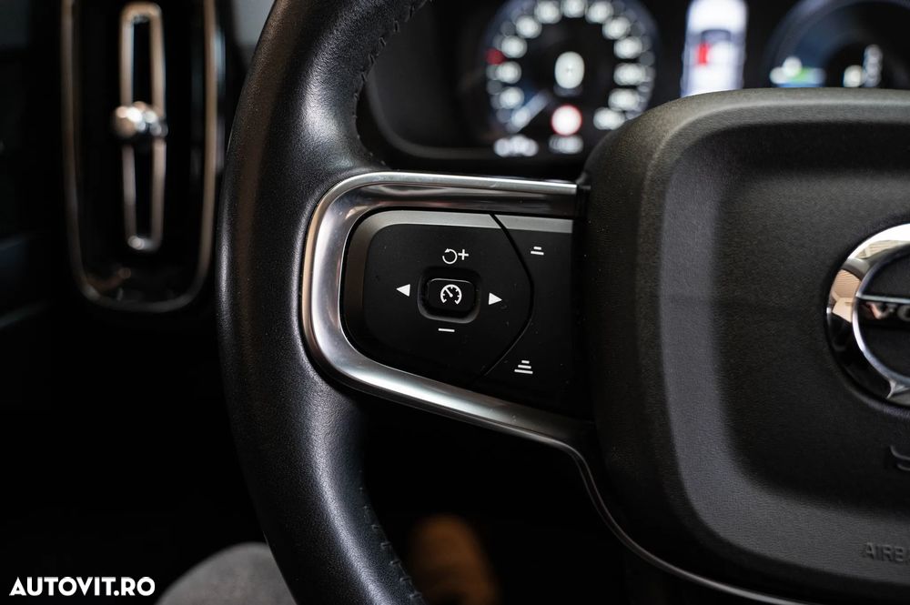 Volvo XC 40 Recharge T4 Twin Engine AT7 Inscription Expression - 23