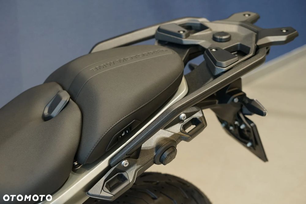 BMW R - 9