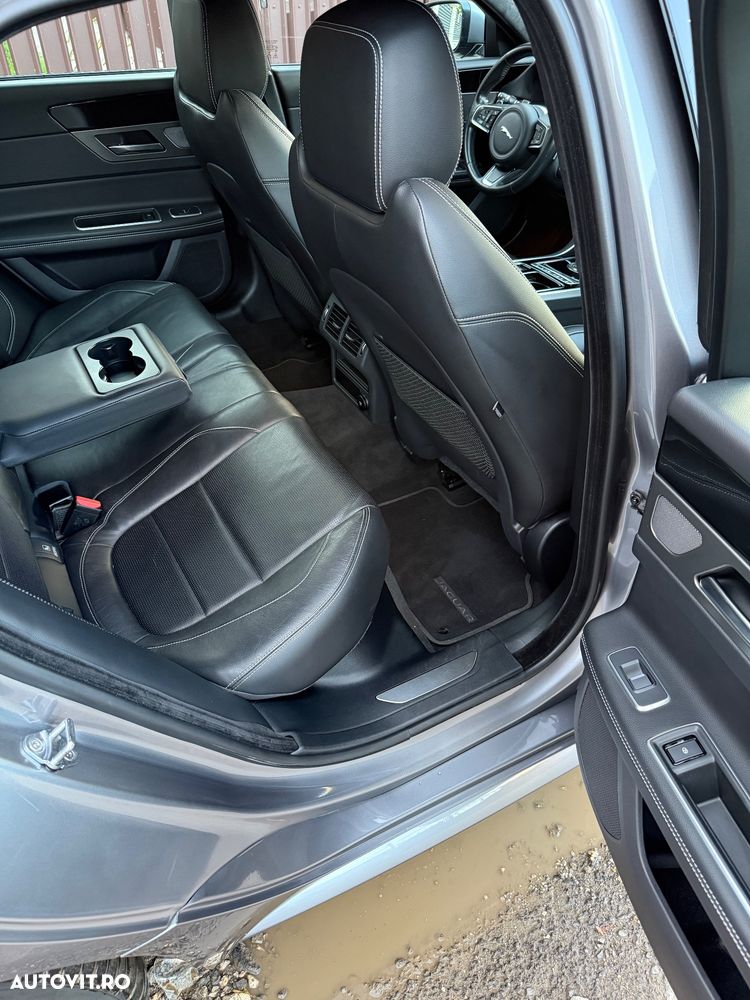 Jaguar XF 20d AWD Aut. Chequered Flag - 13