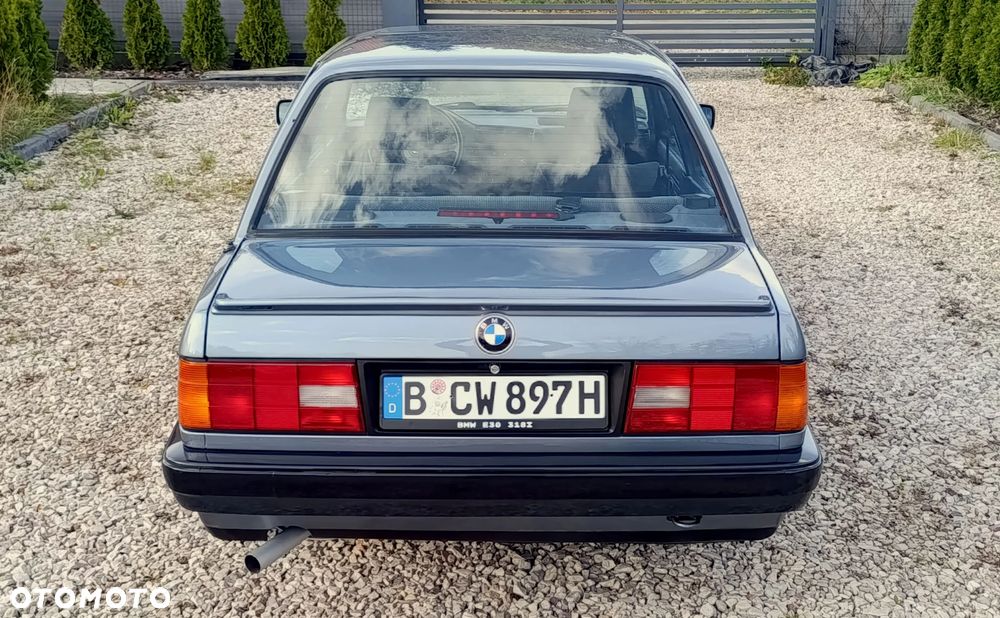 BMW Seria 3 318i - 20