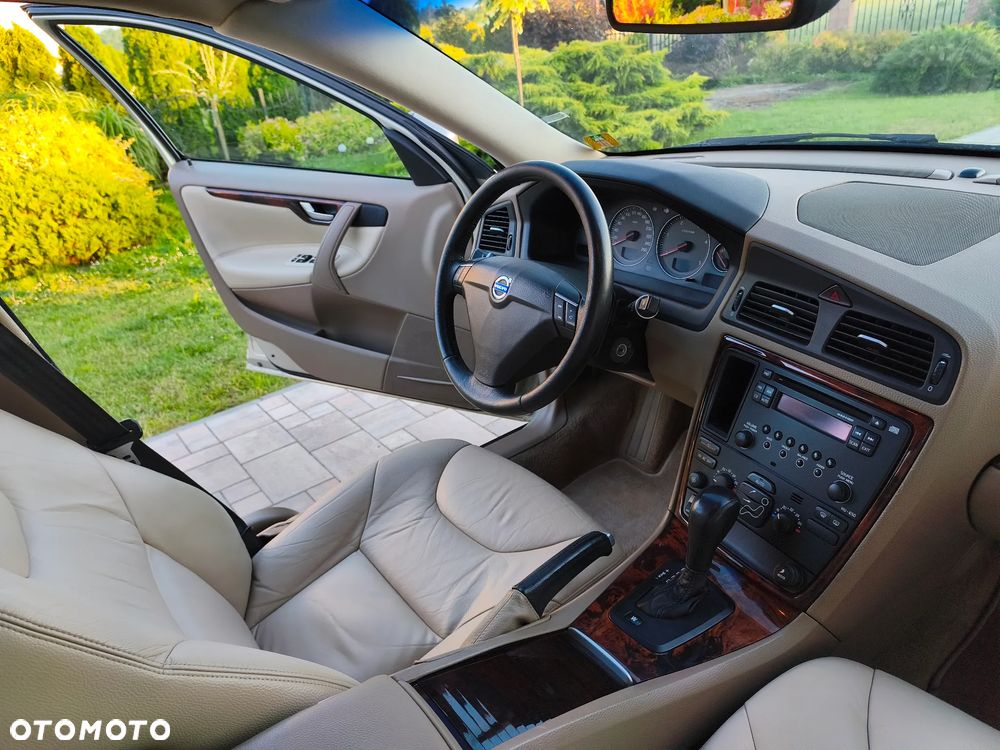 Volvo S60 2.4D Kinetic - 23