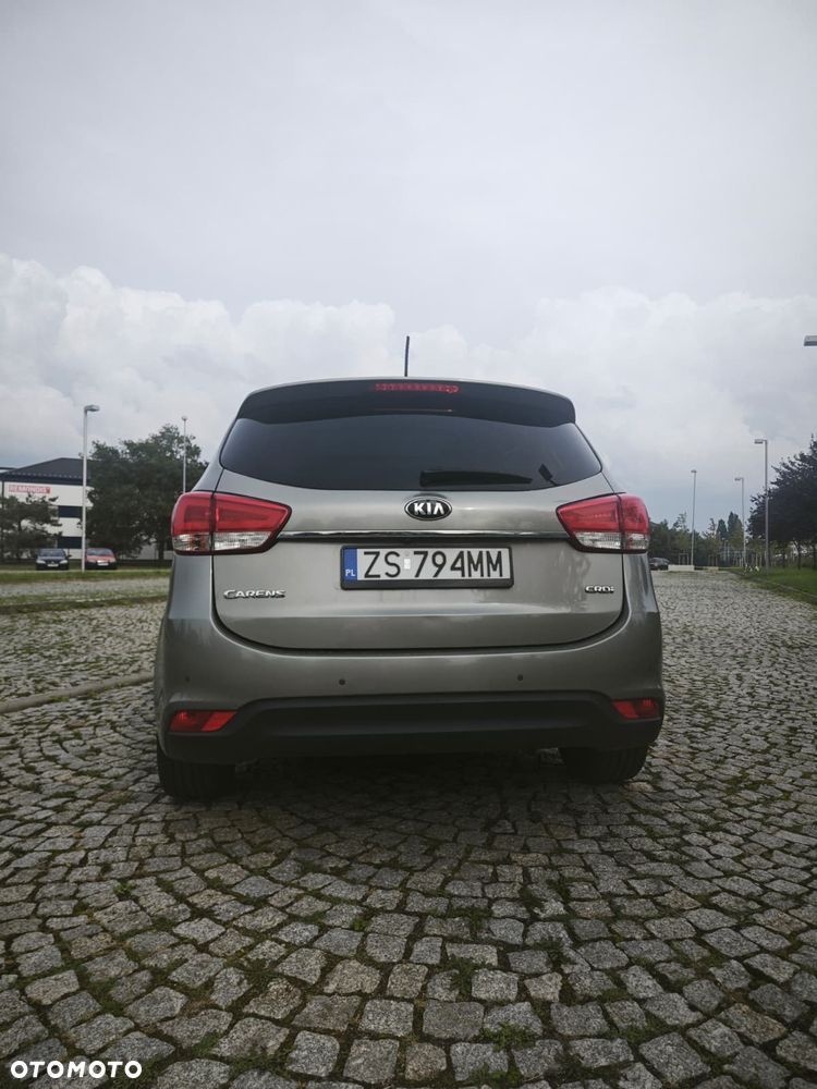 Kia Carens 1.7 CRDi XL 7os - 3
