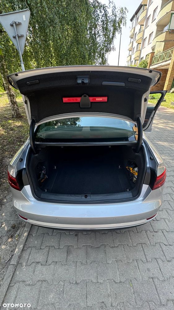 Audi A4 Limousine 2.0 TDI S tronic sport - 15