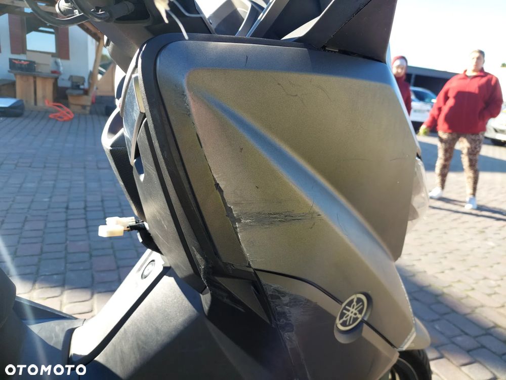 Yamaha X-max - 11