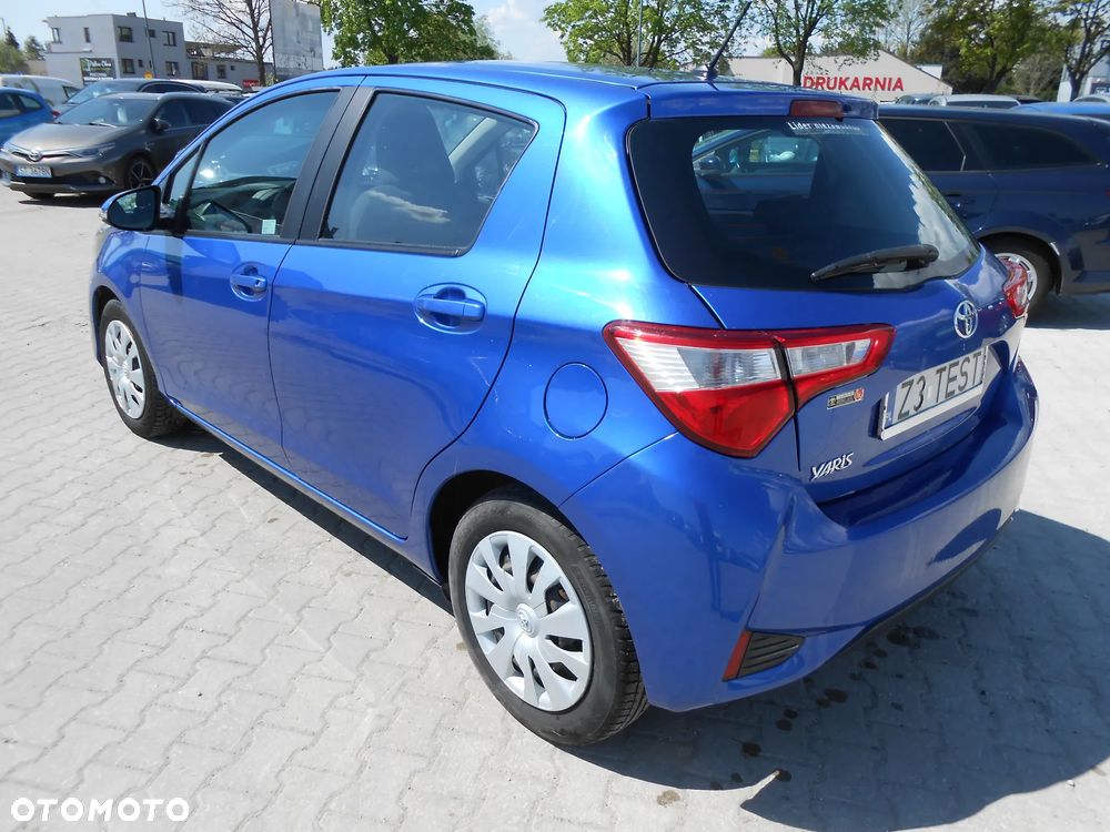 Toyota Yaris 1.0 Life EU6 - 7