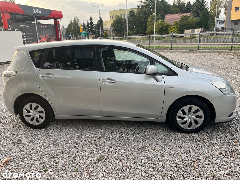 Toyota Verso 2.0 D-4D - 6