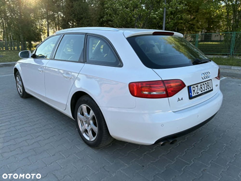 Audi A4 Avant 2011 photo 3