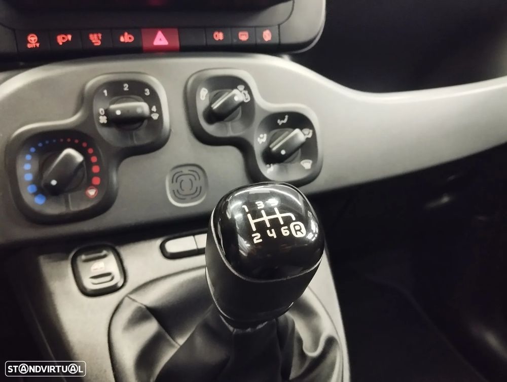 Fiat Panda 1.0 Hybrid City Cross — fotografia 19