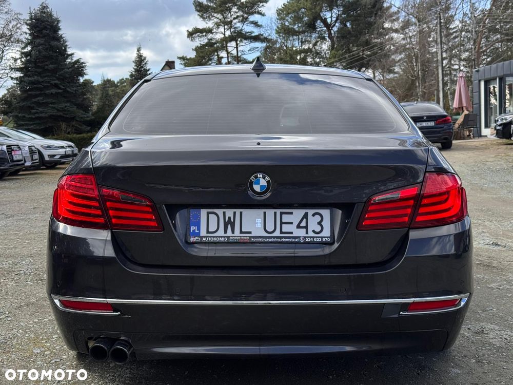 BMW Seria 5 528i xDrive Sport-Aut Luxury Line - 5