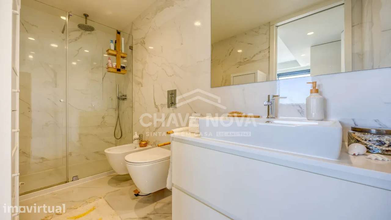 Apartamento T2 como novo, com varanda  – Oliveira do Douro - GAIA - Grande imagem: 5/22