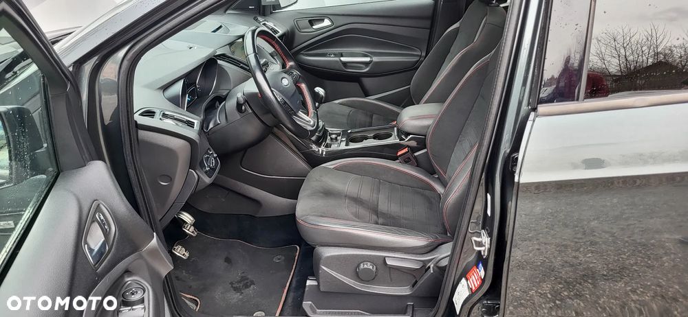 Ford Kuga 1.5 EcoBoost 2x4 ST-Line - 20