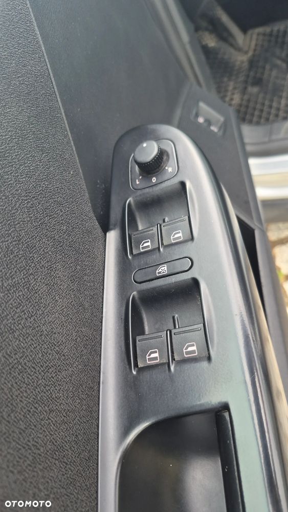 Volkswagen Passat 2.0 TDI Comfortline - 13