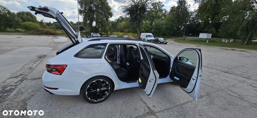 Skoda Superb 2.0 TDI DSG Sportline - 21