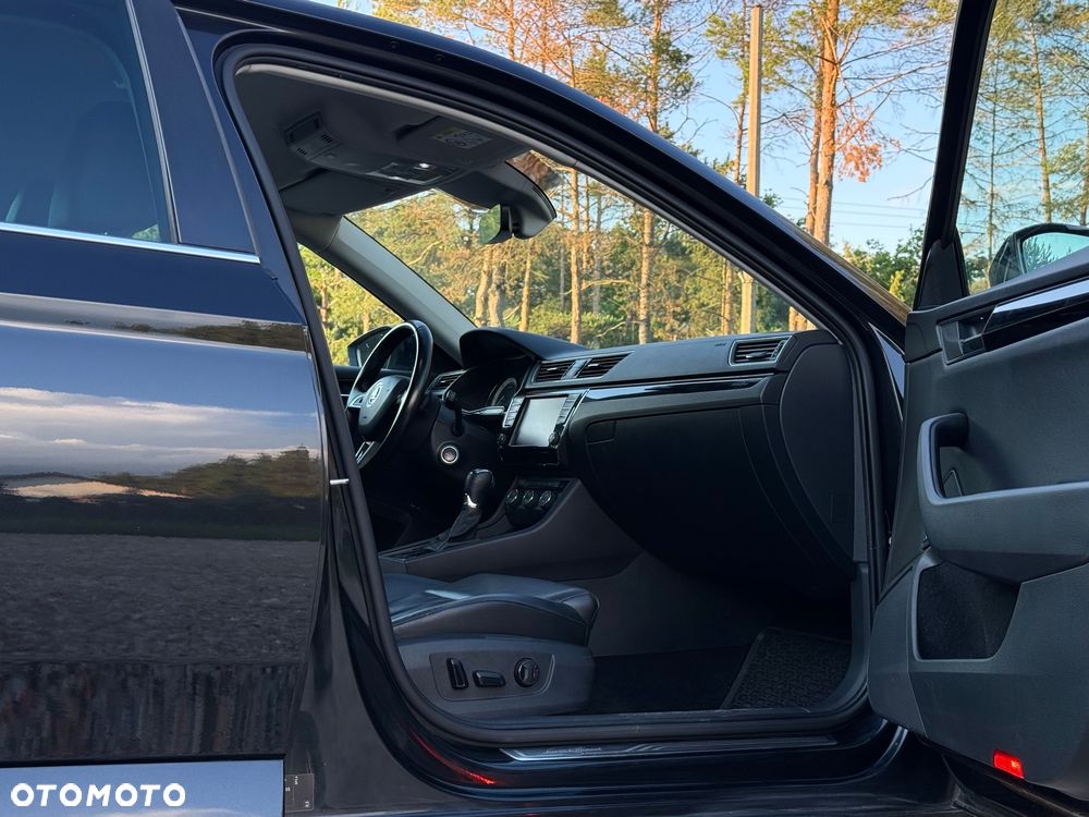 Skoda Superb 2.0 TDI 4x4 L&K DSG - 13