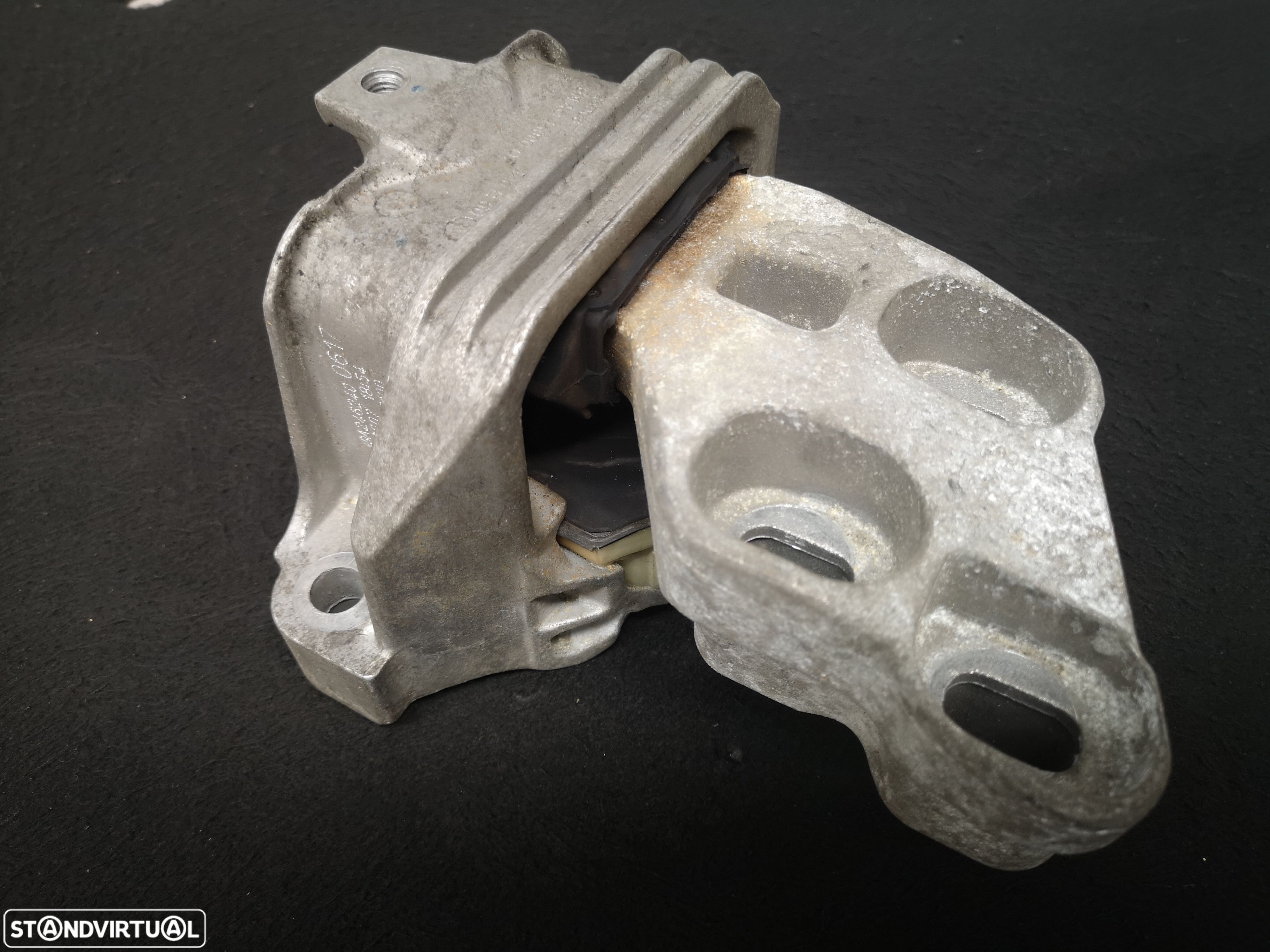 Apoio de motor Mercedes CDI W176 W117 W246  2014+ (2x no estoque) GLA200 - 1