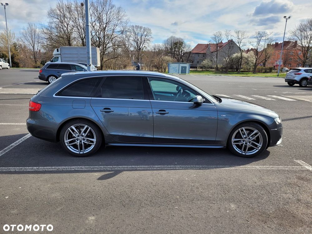 Audi A4 Avant - 2