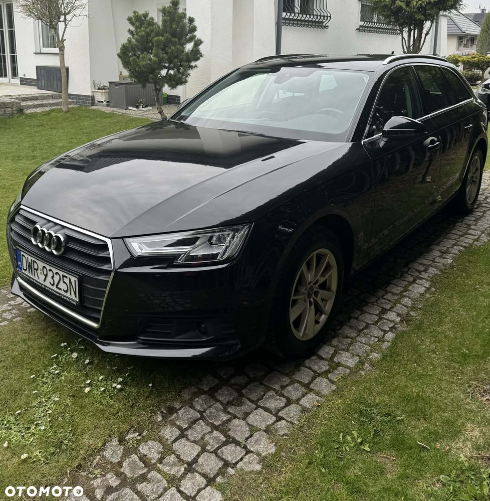 Audi A4 Avant 2.0 TDI S tronic - 1