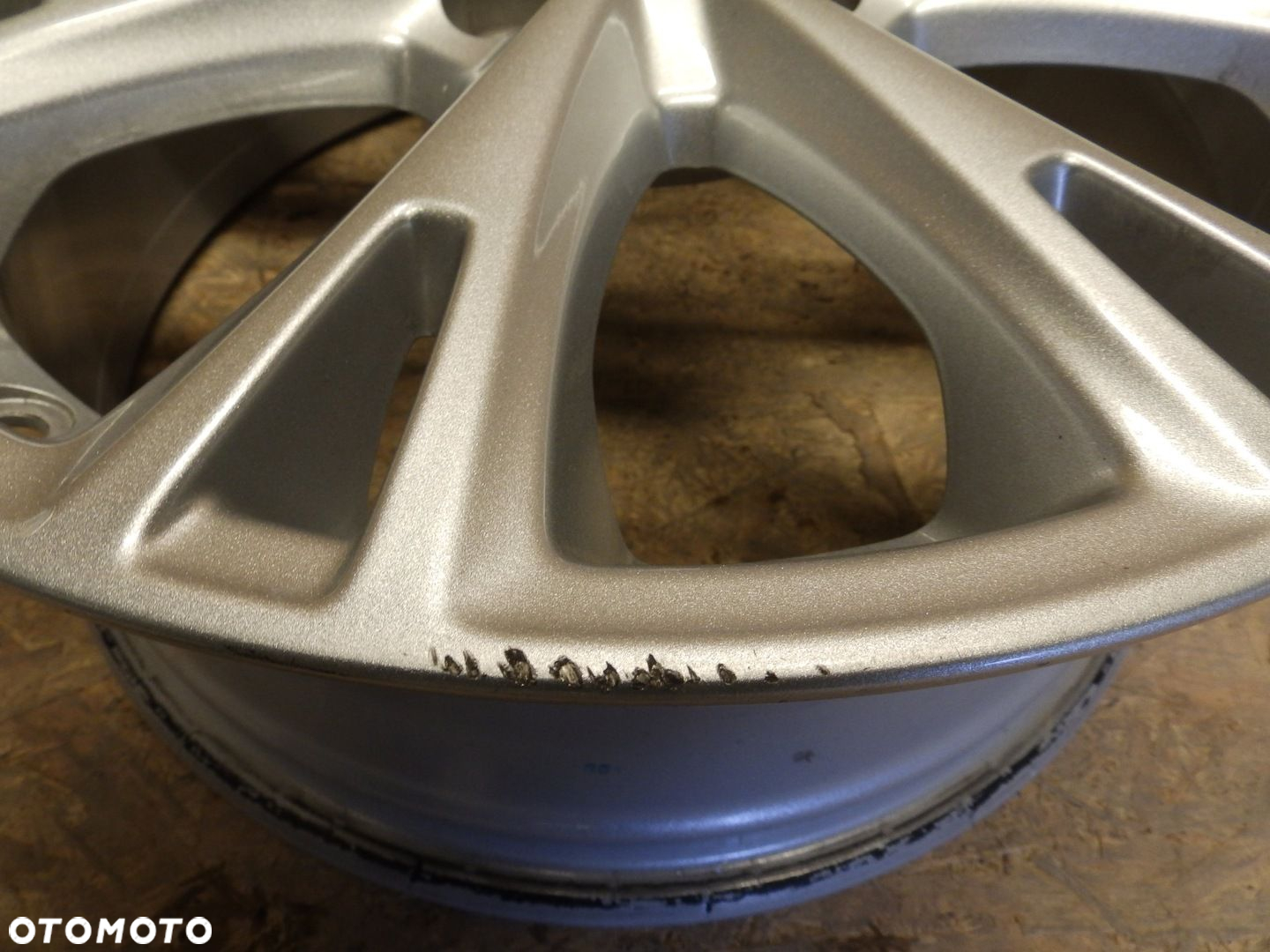FELGA FORD FOCUS FIESTA C-MAX 7Jx17H2 ET47.5 4x108 - 2