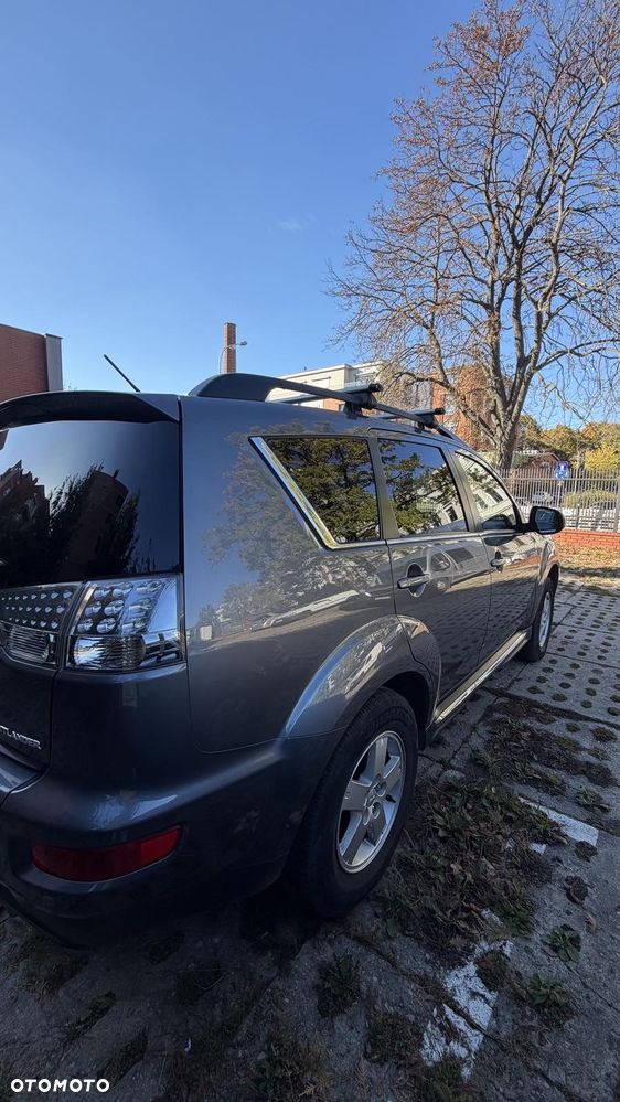 Mitsubishi Outlander - 6