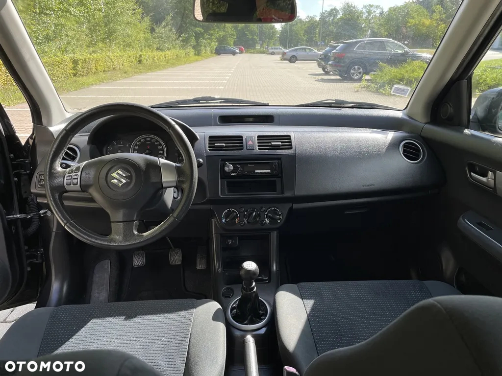Suzuki Swift 1.3 DDiS 16v GLX - 8