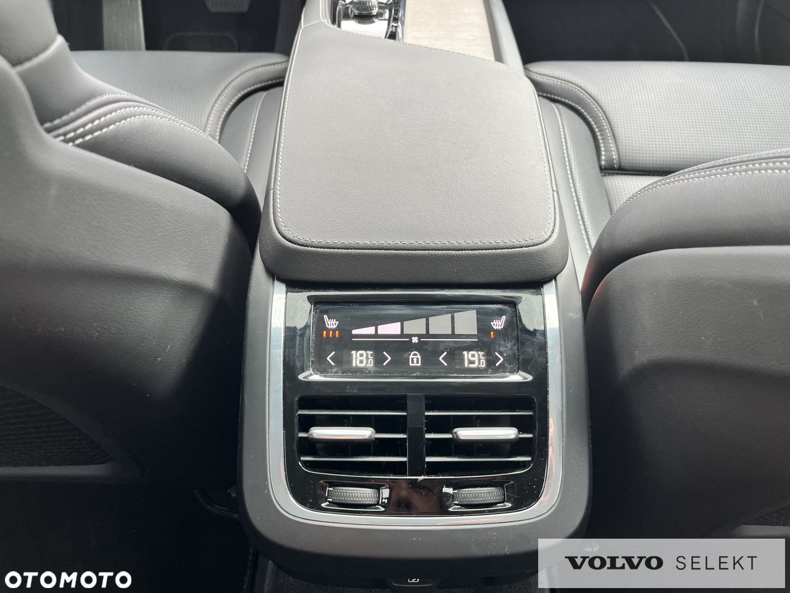 Volvo S90 - 26