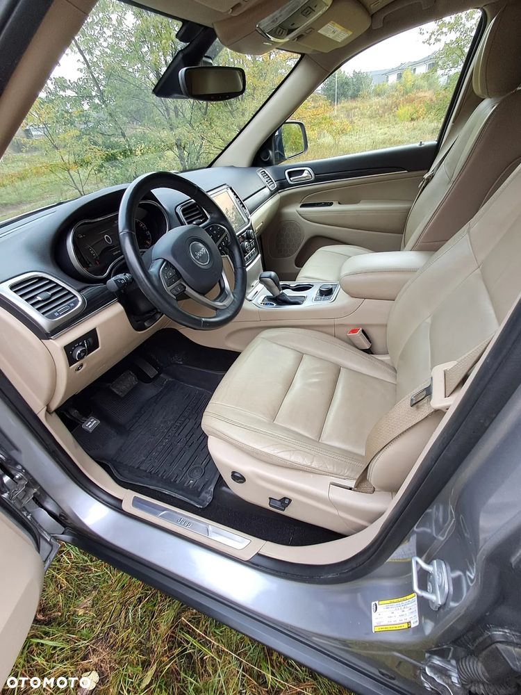 Jeep Grand Cherokee - 18