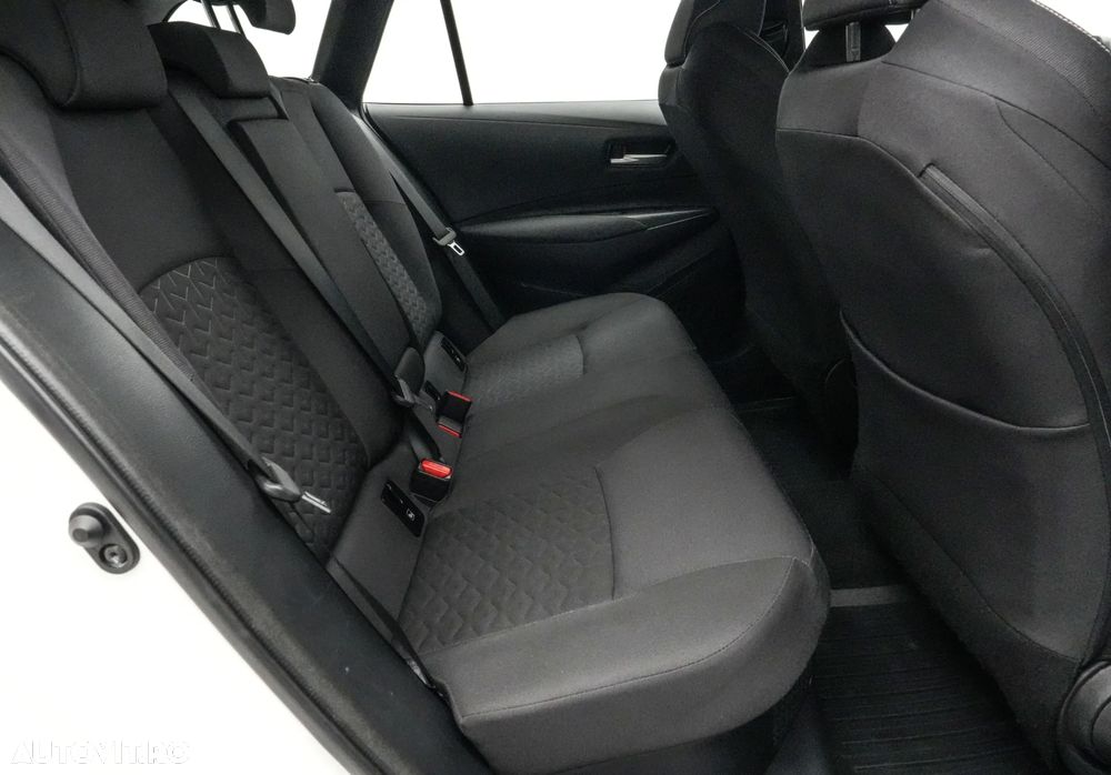 Toyota Corolla 1.8 HSD Dynamic - 16