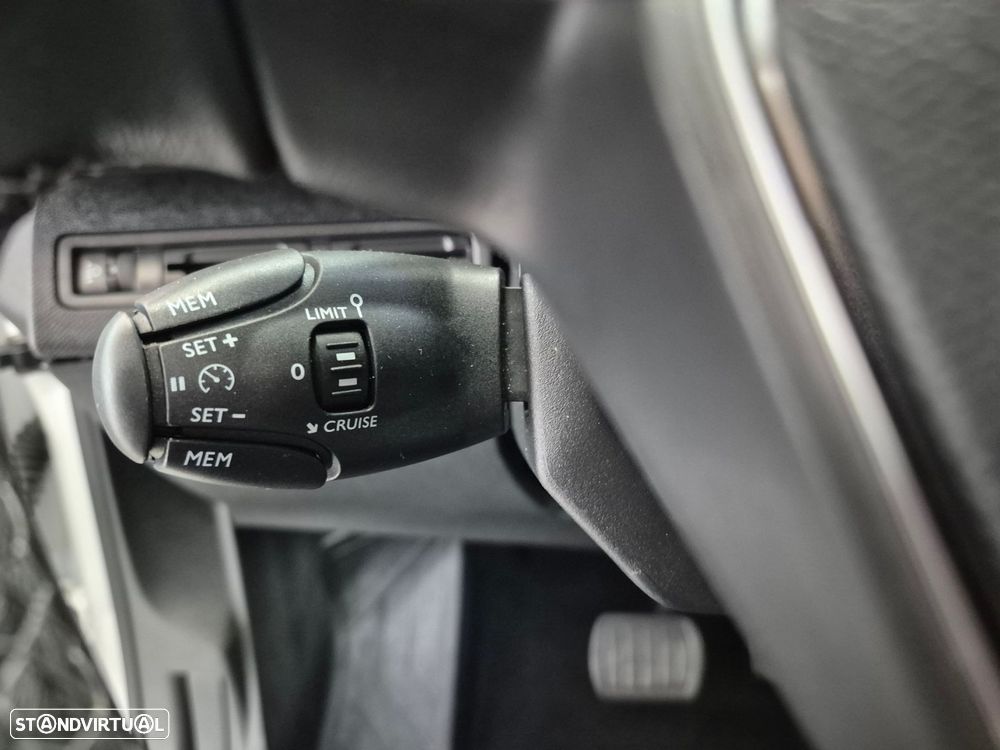Peugeot 5008 1.5 BlueHDi Allure Pack EAT8 - 13