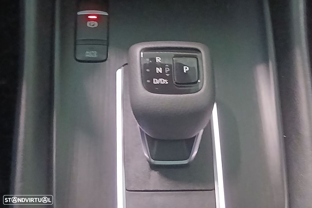 Nissan Qashqai 1.3 DIG-T N-Connecta LED Xtronic - 9