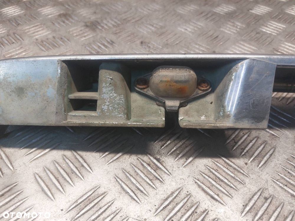 BLENDA KLAPY BAGAŻNIKA NISSAN X-TRAIL I - 2