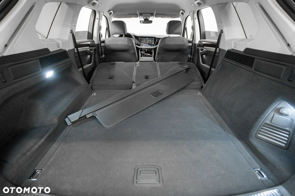 Volkswagen Touareg - 20
