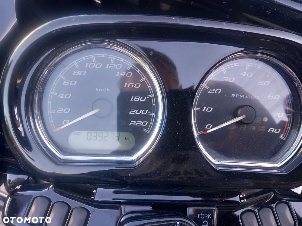 Harley-Davidson Touring Road Glide - 18