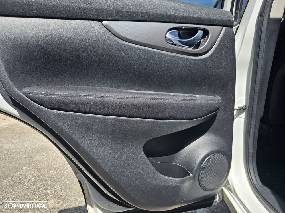 Nissan Qashqai 1.6 dCi N-Connecta 18 RS+PS - 31