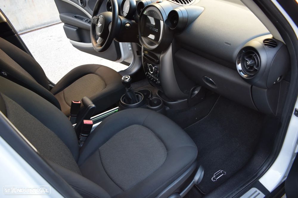 MINI Countryman One D - 11