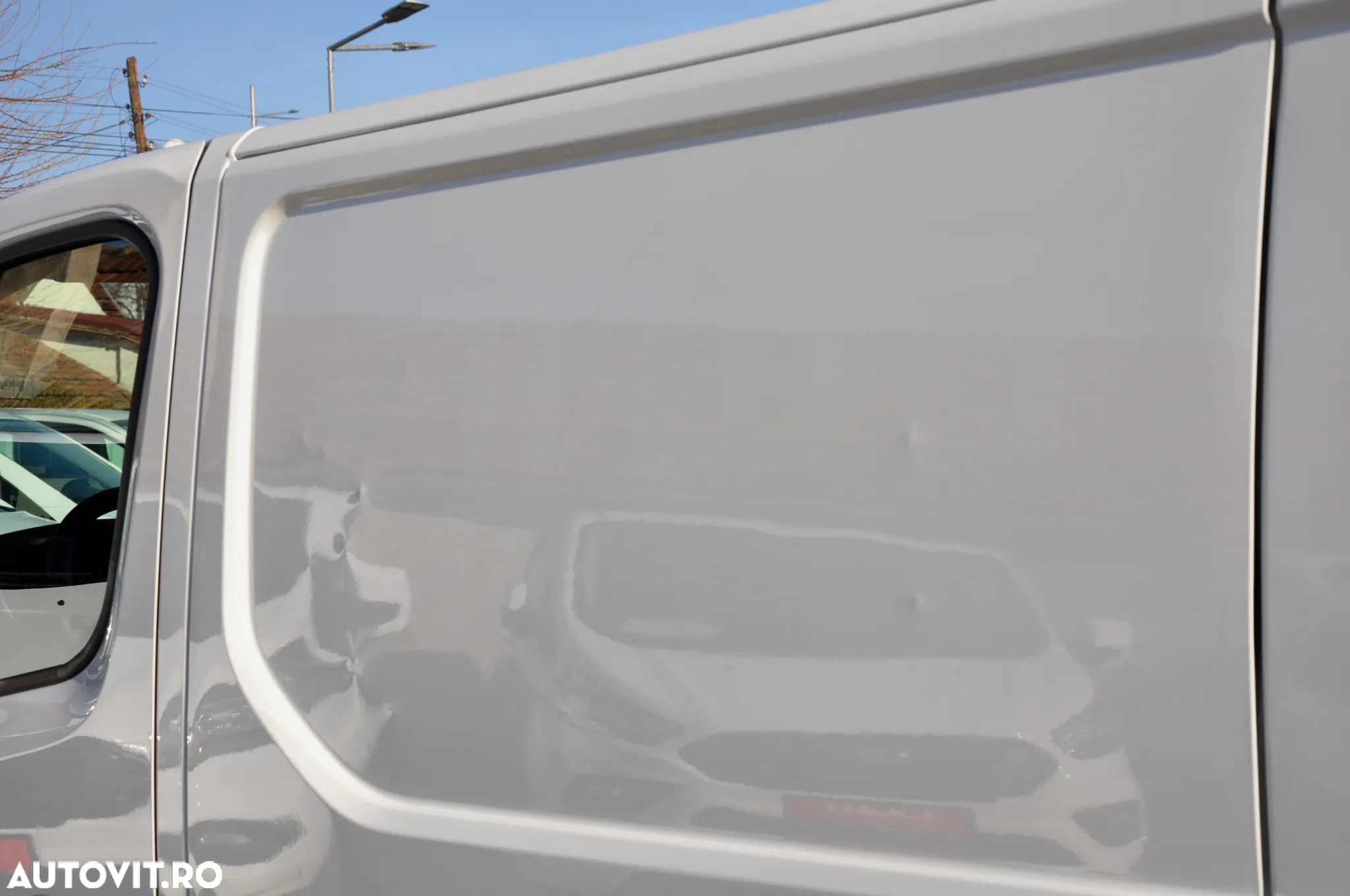 Renault Trafic L2H1 Van - 33